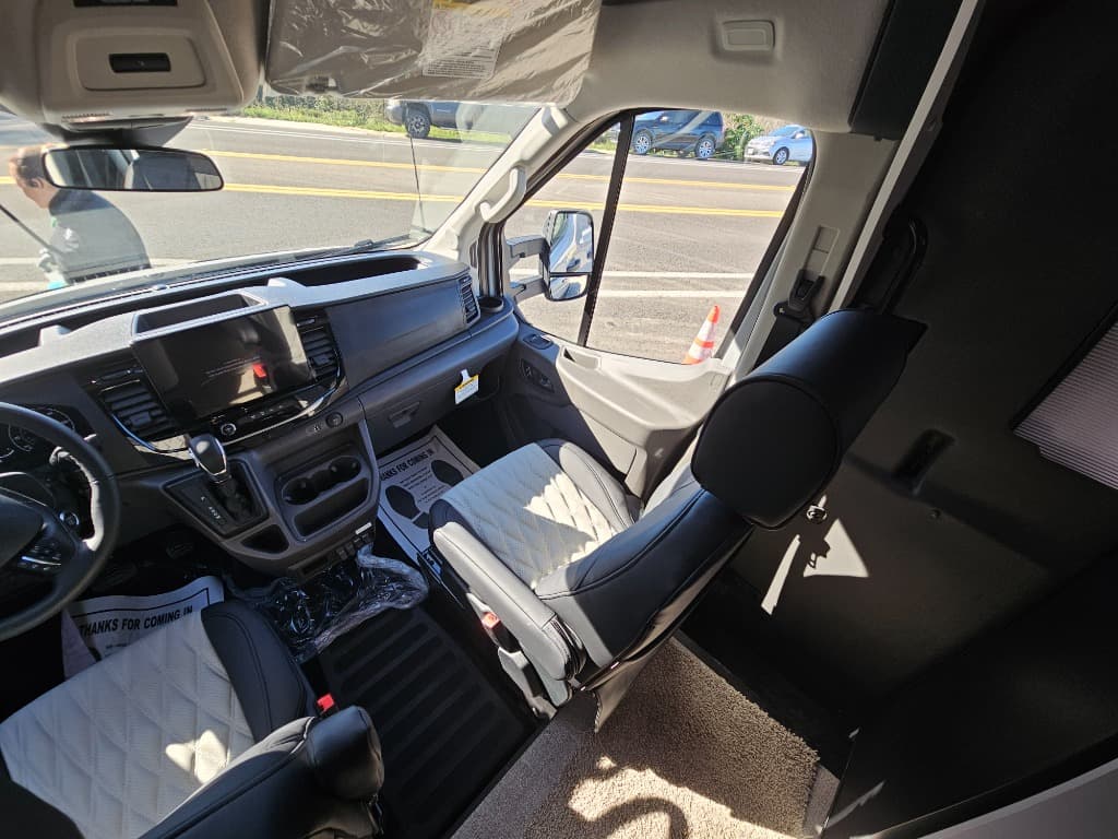 2026 Grand Design 2026 Grand Design Lineage Series Vt - thumbnail 17