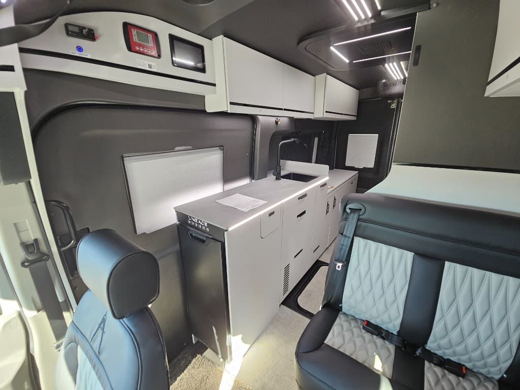 2026 Grand Design 2026 Grand Design Lineage Series Vt - thumbnail 21