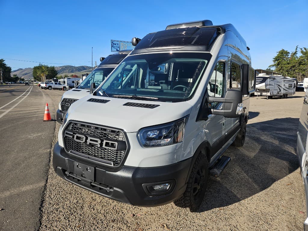 2026 Grand Design 2026 Grand Design Lineage Series Vt - thumbnail 6