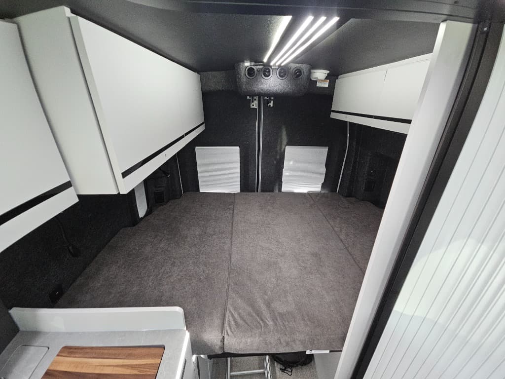 2026 Grand Design 2026 Grand Design Lineage Series Vt - thumbnail 17