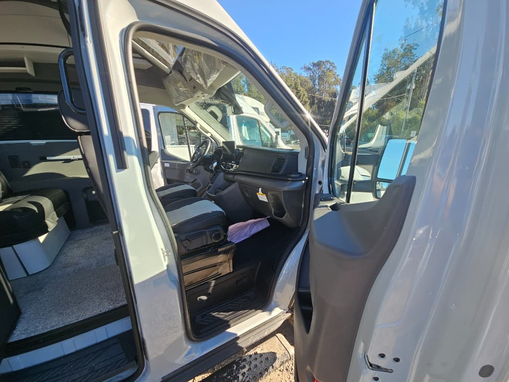 2026 Grand Design 2026 Grand Design Lineage Series Vt - thumbnail 35