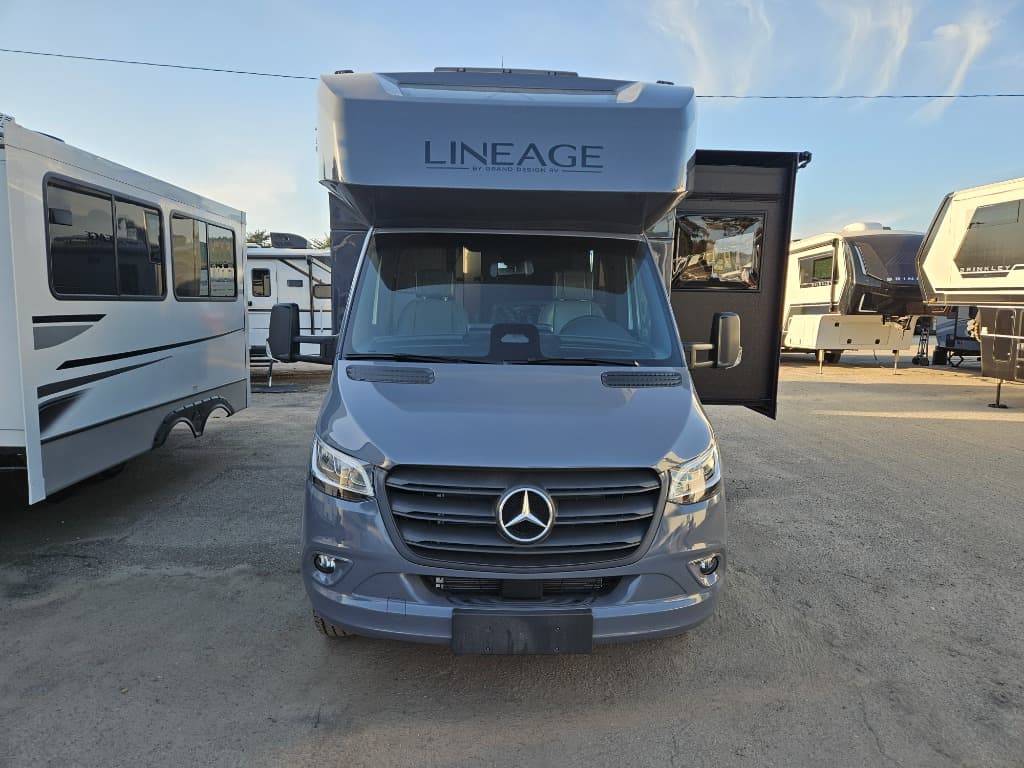 2026 Grand Design 2026 Grand Design Lineage Series M - thumbnail 7