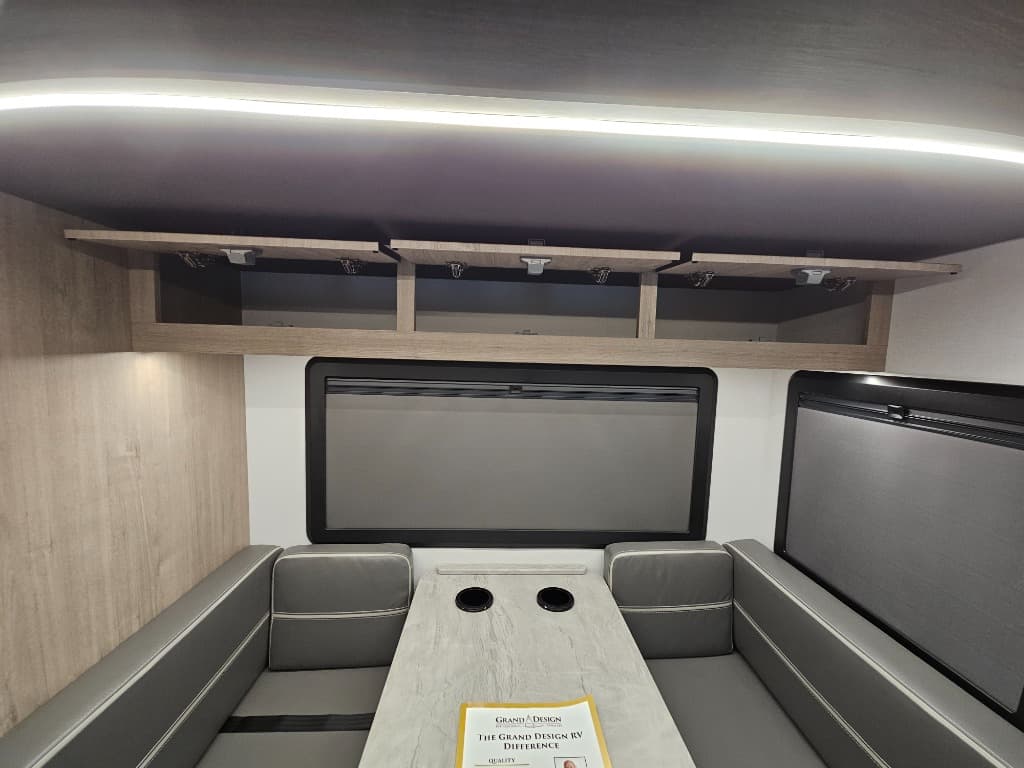 2026 Grand Design 2026 Grand Design Lineage Series M - thumbnail 12