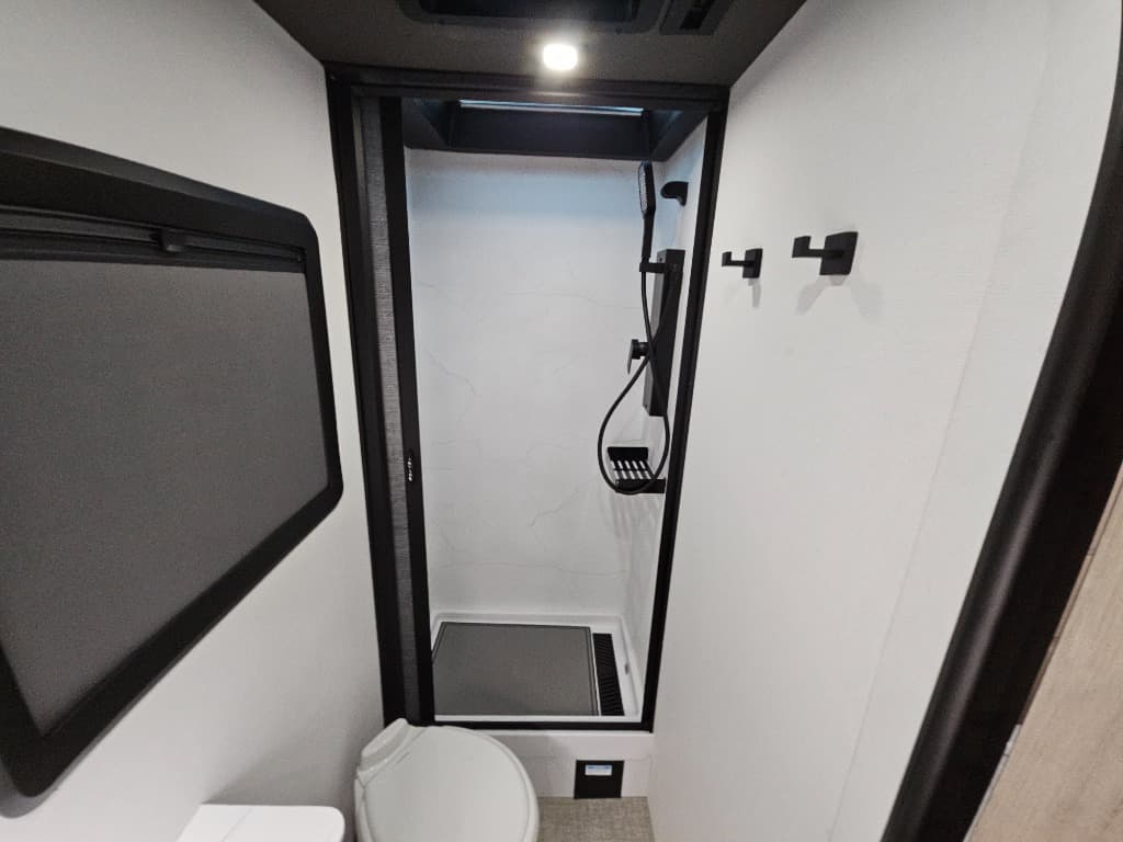 2026 Grand Design 2026 Grand Design Lineage Series M - thumbnail 31