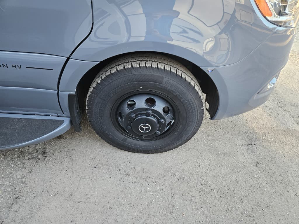 2026 Grand Design 2026 Grand Design Lineage Series M - thumbnail 44