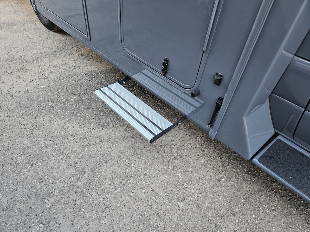 2026 Grand Design 2026 Grand Design Lineage Series M - thumbnail 47