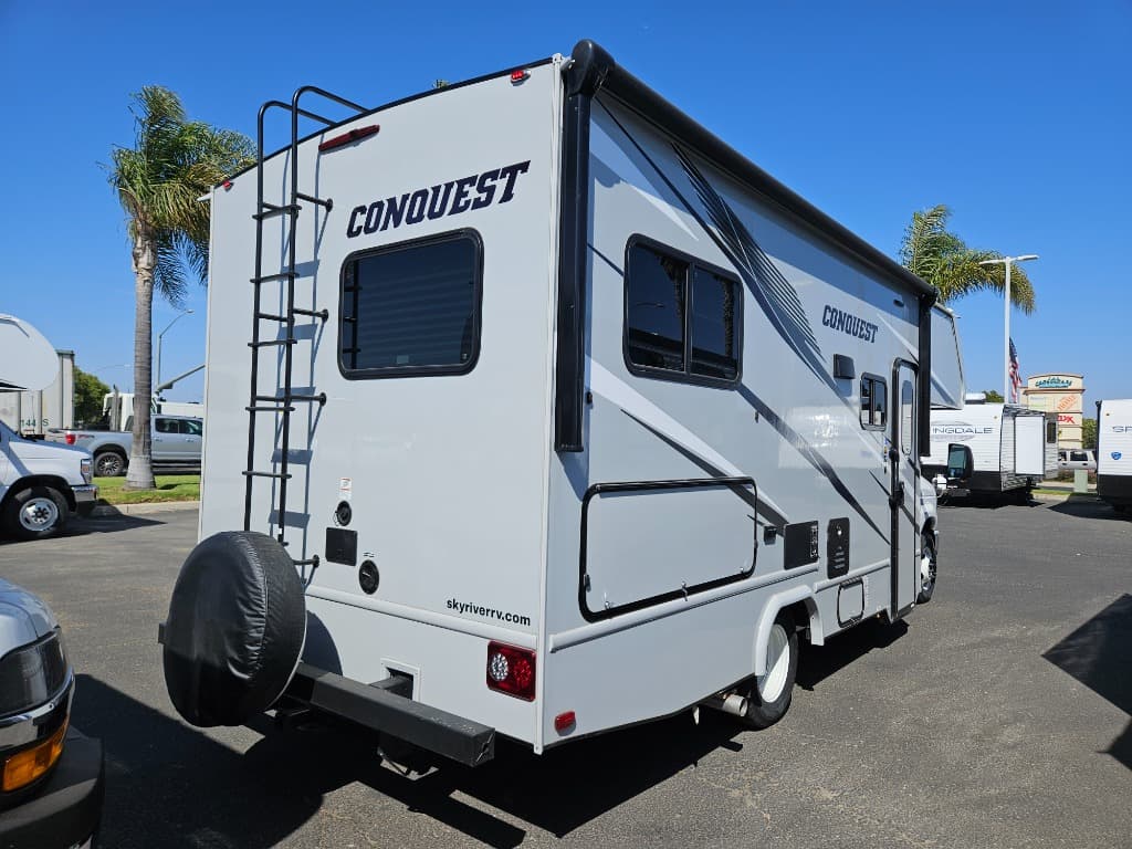 2025 Gulf Stream 2025 Gulf Stream Conquest - thumbnail 3