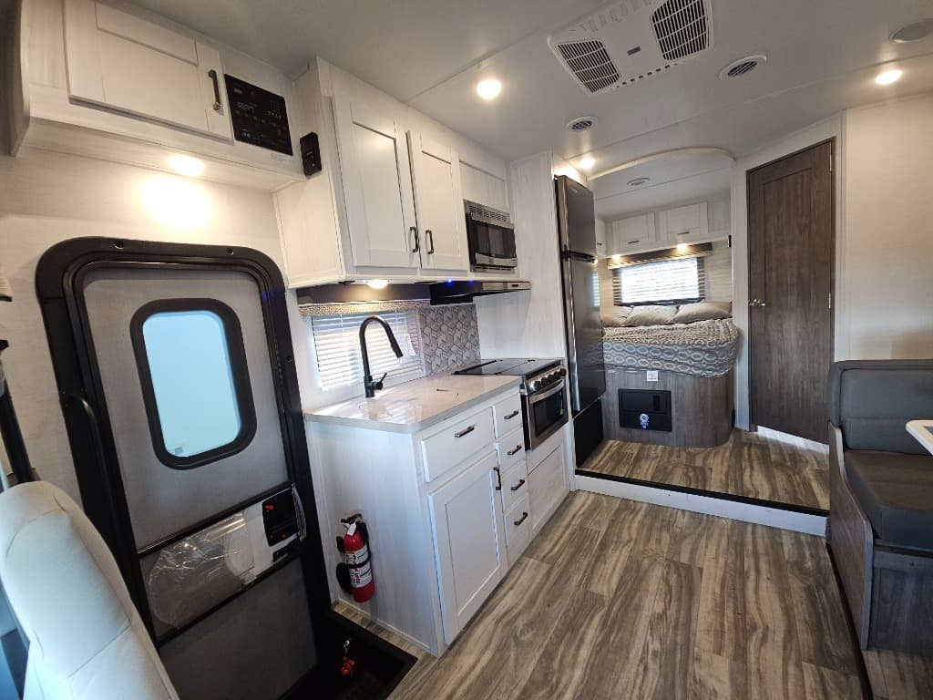 2025 Gulf Stream 2025 Gulf Stream Conquest - thumbnail 10