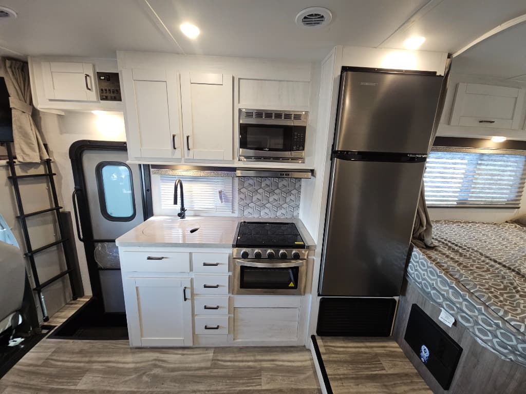 2025 Gulf Stream 2025 Gulf Stream Conquest - thumbnail 27