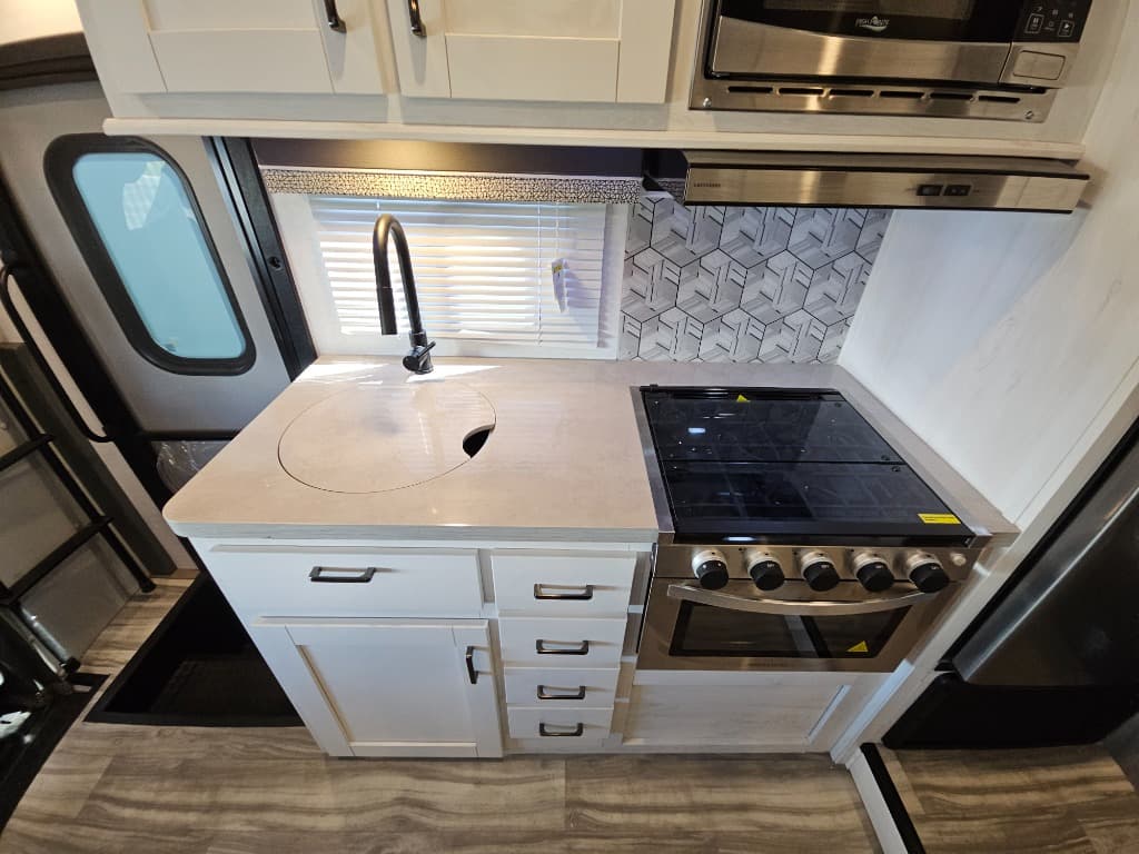 2025 Gulf Stream 2025 Gulf Stream Conquest - thumbnail 30