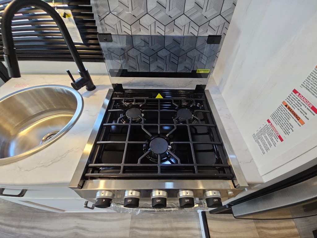 2025 Gulf Stream 2025 Gulf Stream Conquest - thumbnail 28