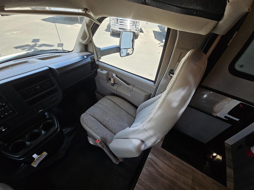 2025 Gulf Stream 2025 Gulf Stream Conquest - thumbnail 36