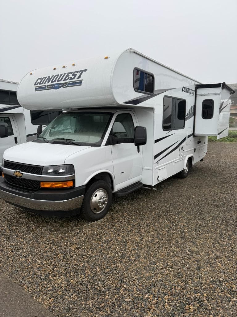 2026 Gulf Stream 2026 Gulf Stream Conquest Class C - thumbnail 3