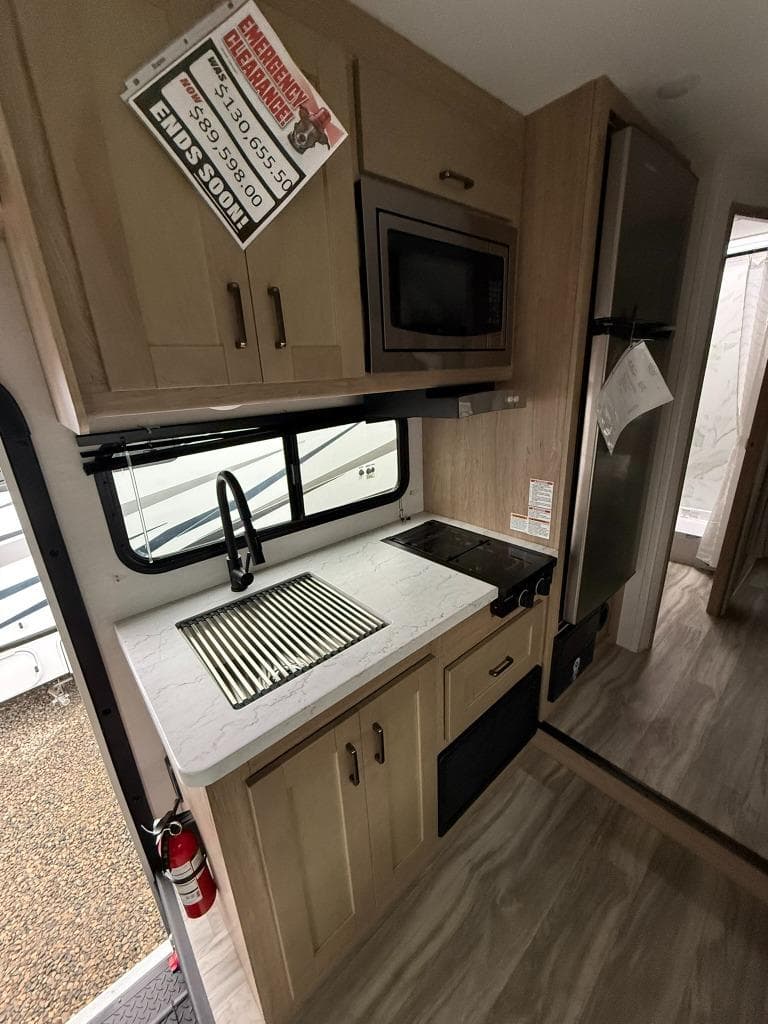 2026 Gulf Stream 2026 Gulf Stream Conquest Class C - thumbnail 16