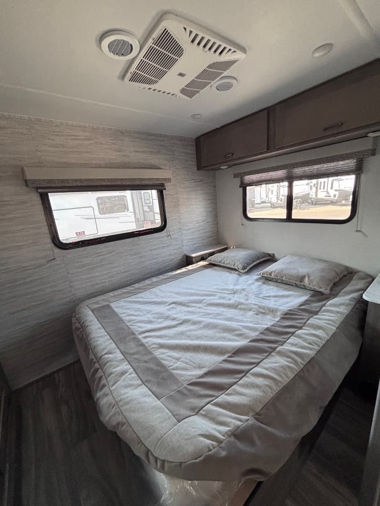 2026 Gulf Stream RV Conquest  6220LE