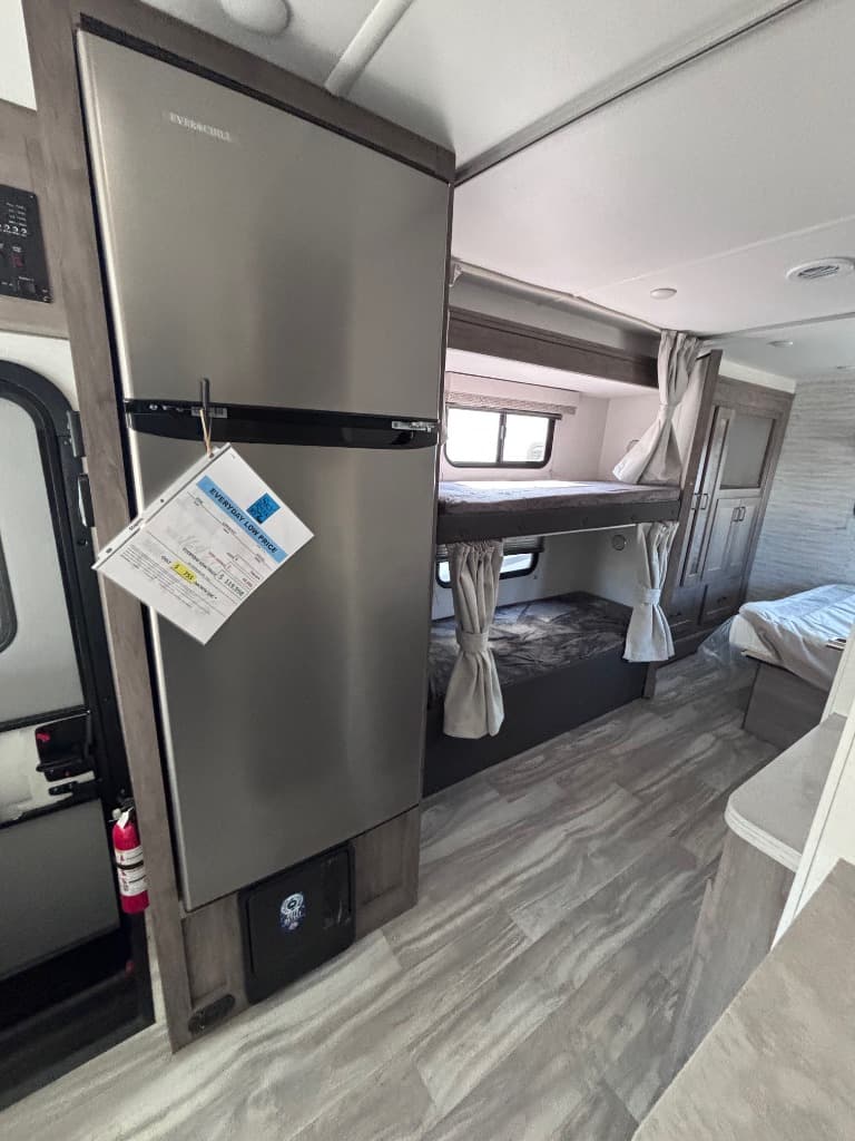 2026 Gulf Stream RV 2026 Gulf Stream RV Conquest  - thumbnail 4