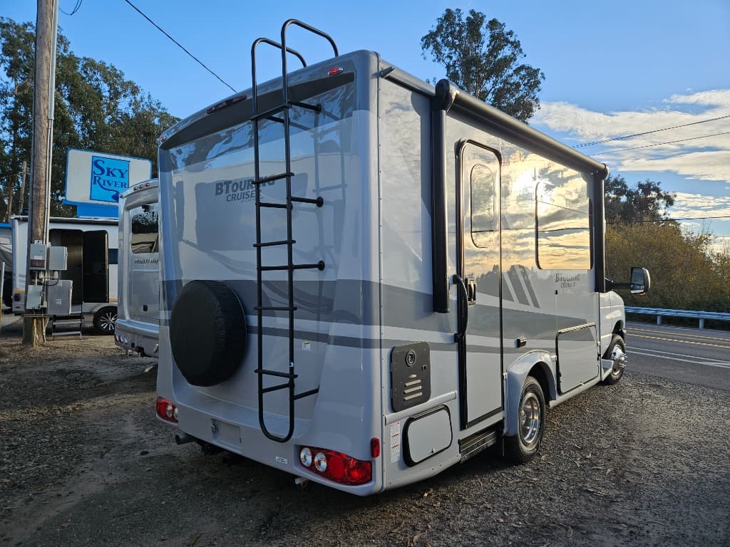 2026 Gulf Stream 2026 Gulf Stream BTouring Cruiser - thumbnail 3