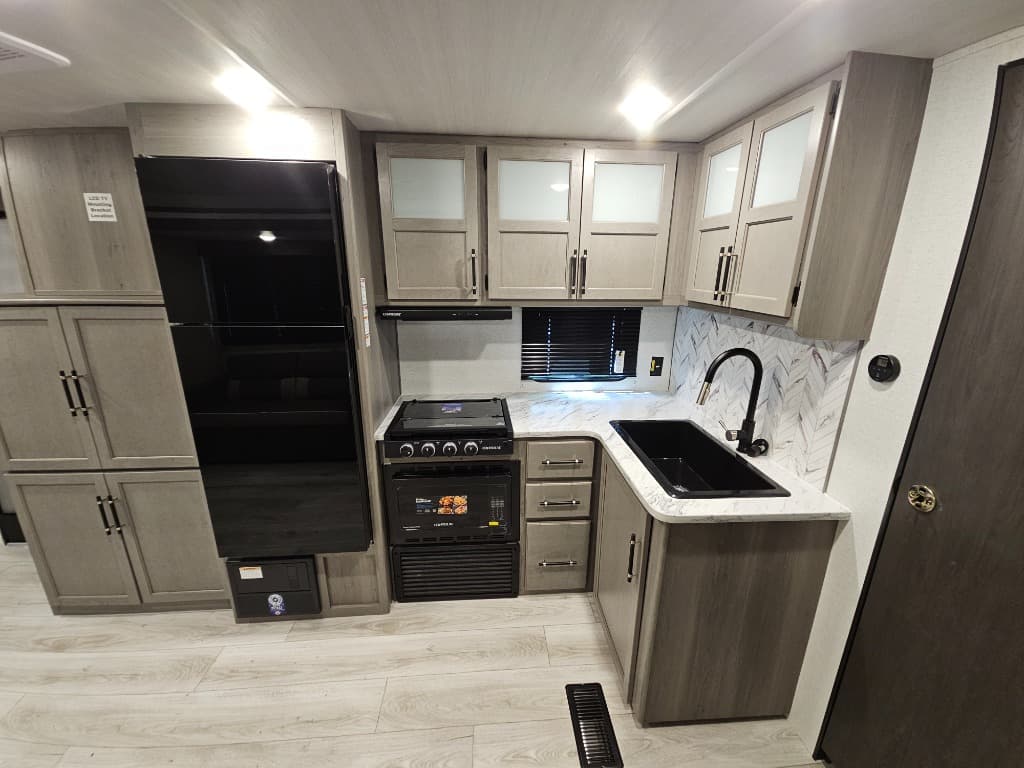 2025 Keystone RV 2025 Keystone RV Hideout - thumbnail 13