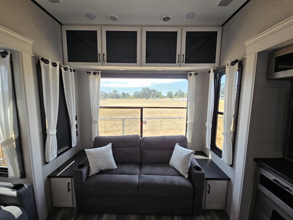 2025 Jayco 2025 Jayco Jay Flight Bungalow - thumbnail 9