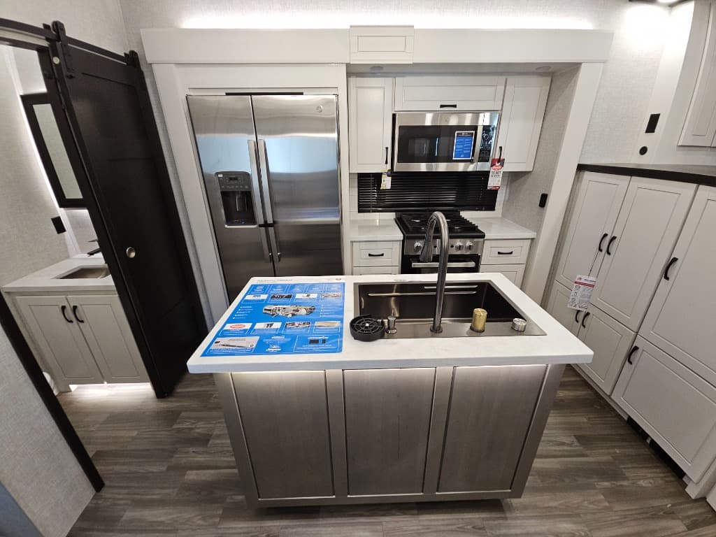 2025 Jayco 2025 Jayco North Point - thumbnail 7