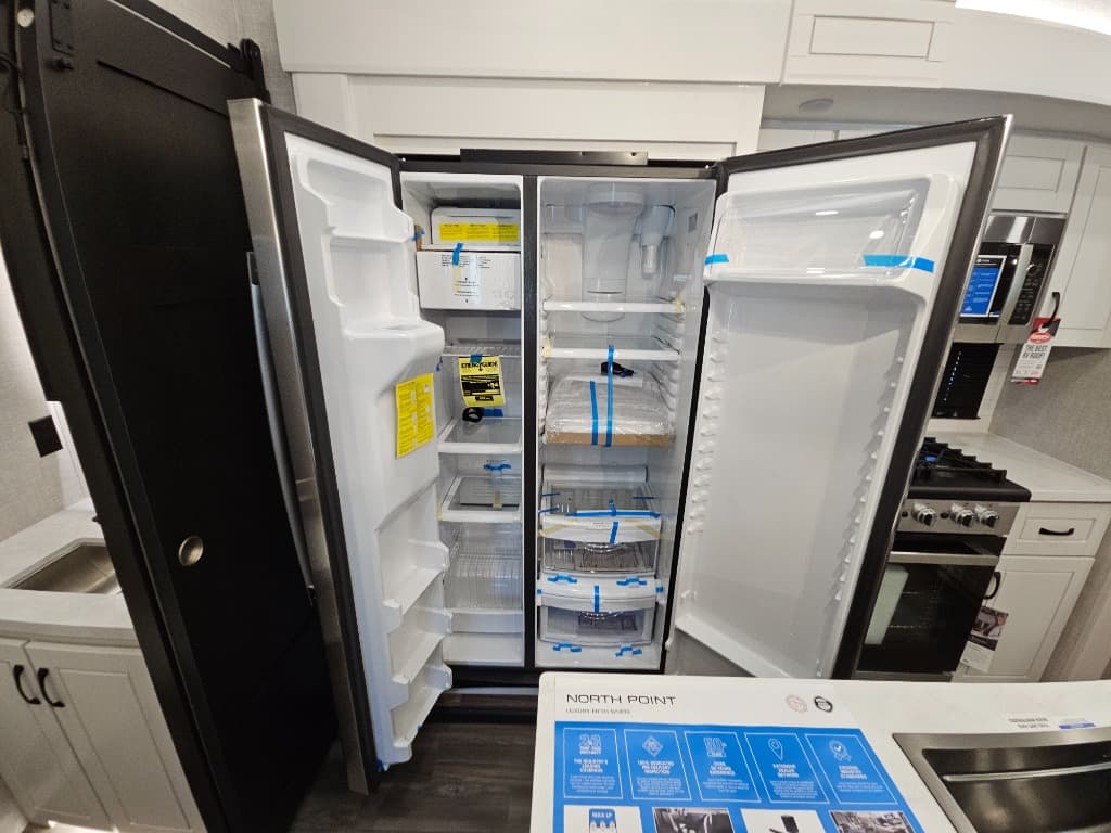 2025 Jayco 2025 Jayco North Point - thumbnail 8