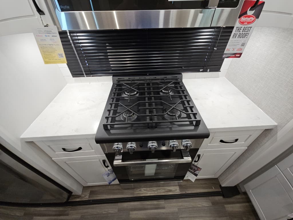 2025 Jayco 2025 Jayco North Point - thumbnail 11