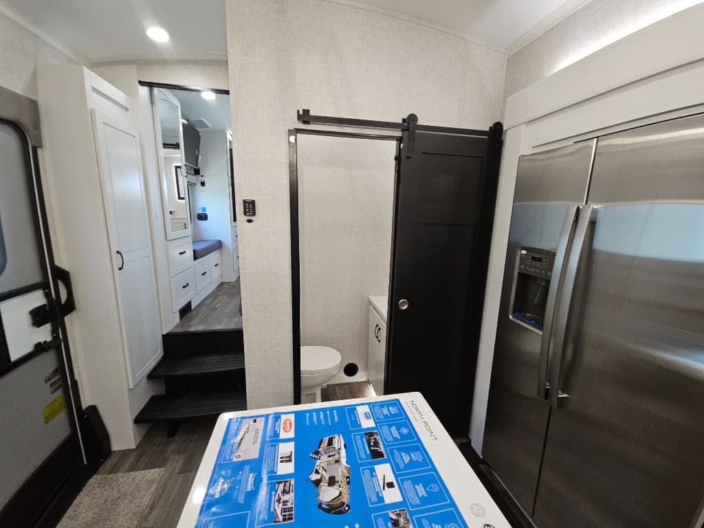 2025 Jayco 2025 Jayco North Point - thumbnail 35