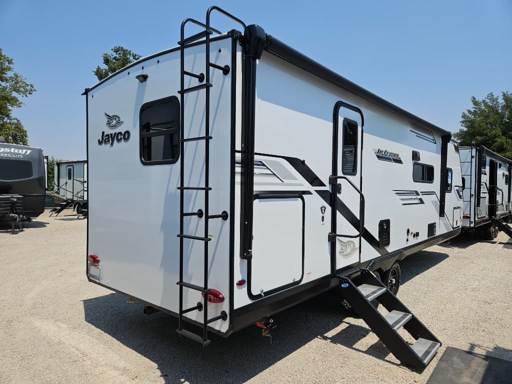 2026 Jayco 2026 Jayco Jay Feather - thumbnail 3