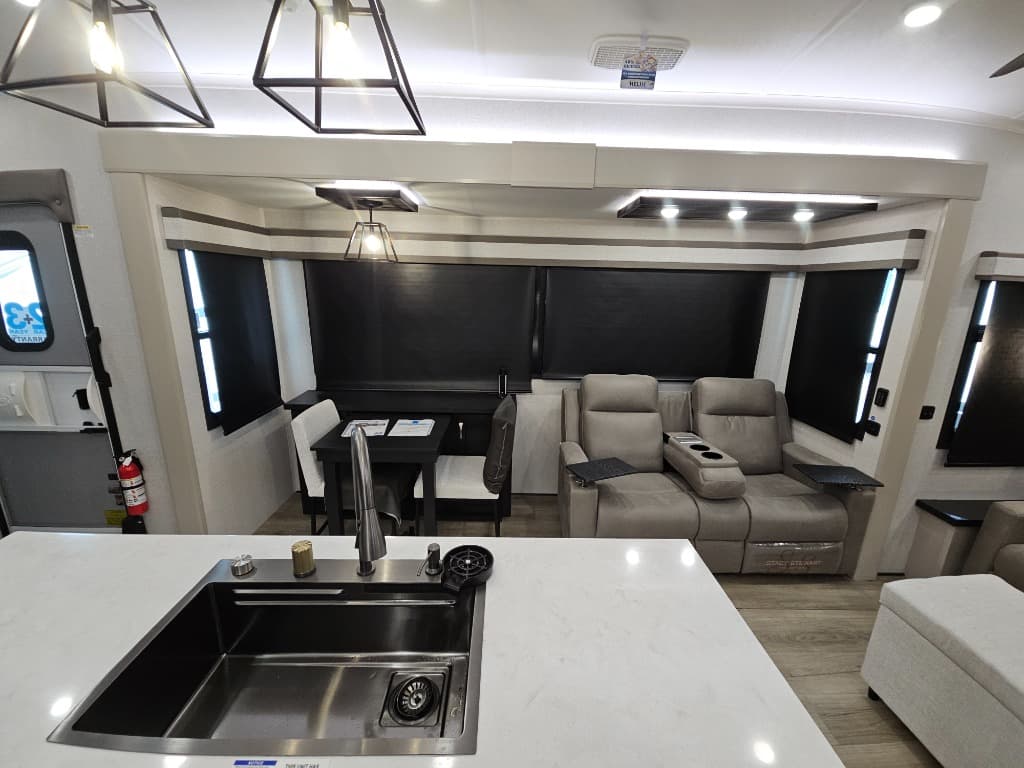 2026 Jayco 2026 Jayco North Point - thumbnail 8