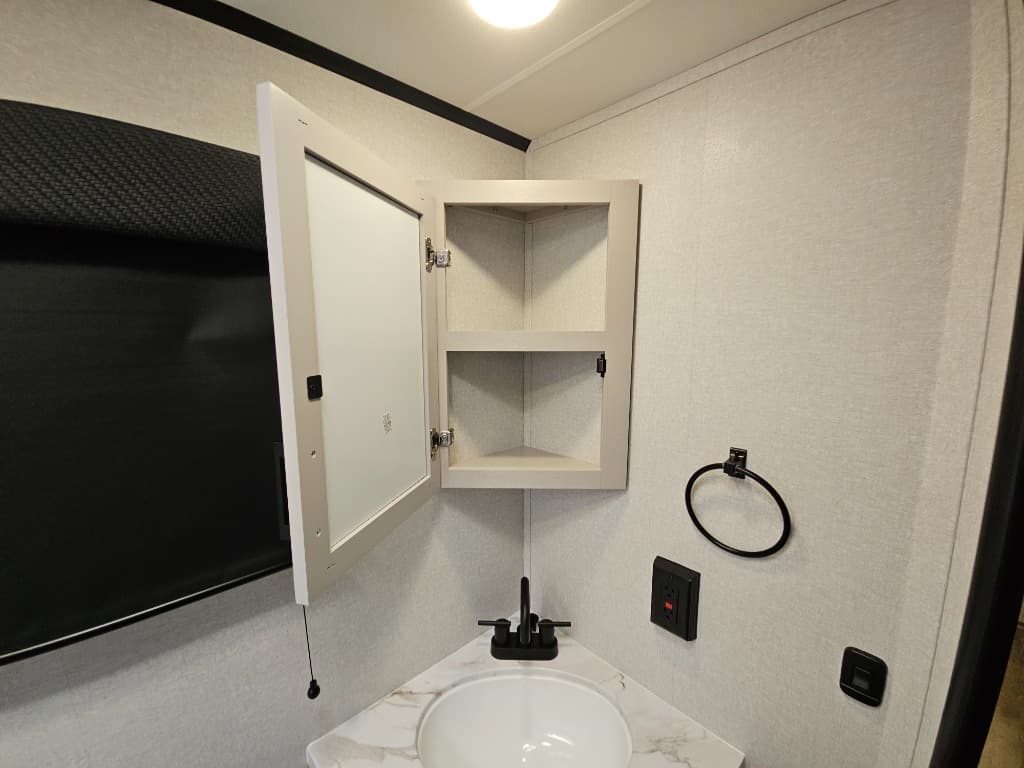 2026 Jayco 2026 Jayco Jay Feather - thumbnail 32