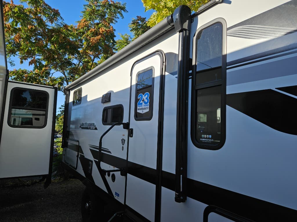 2026 Jayco 2026 Jayco Jay Feather - thumbnail 38