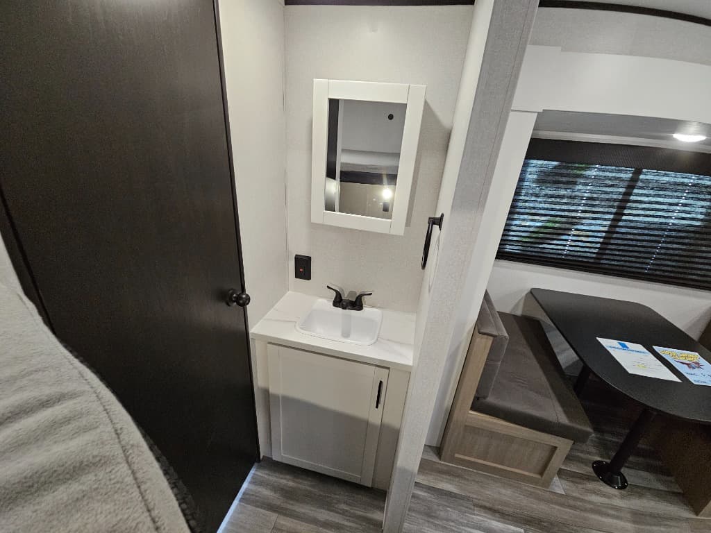 2026 Jayco 2026 Jayco Jay Flight SLX - thumbnail 15