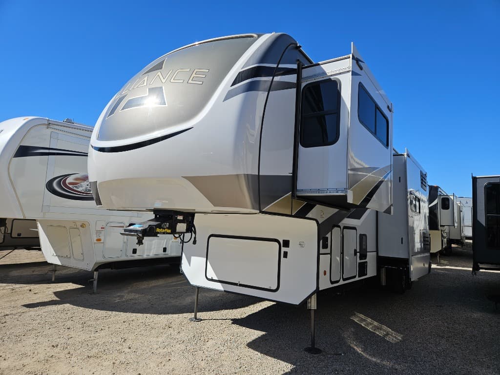 2022 Alliance RV 2022 Alliance RV Paradigm - thumbnail 6