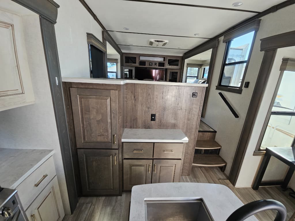 2022 Alliance RV 2022 Alliance RV Paradigm - thumbnail 18