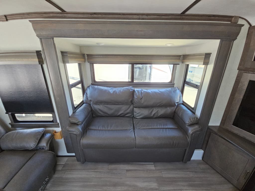 2022 Alliance RV 2022 Alliance RV Paradigm - thumbnail 23