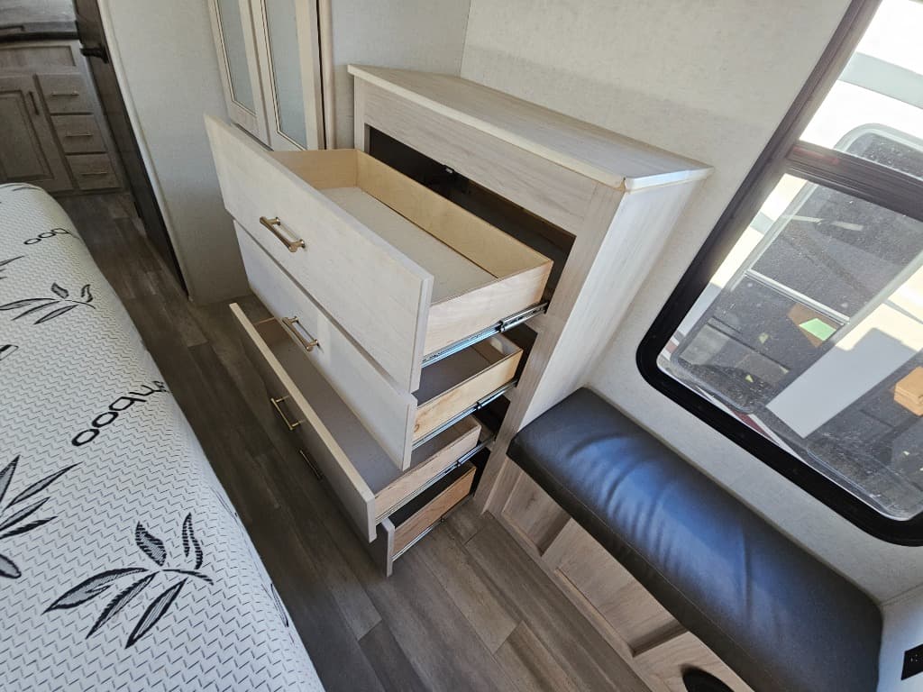 2022 Alliance RV 2022 Alliance RV Paradigm - thumbnail 43