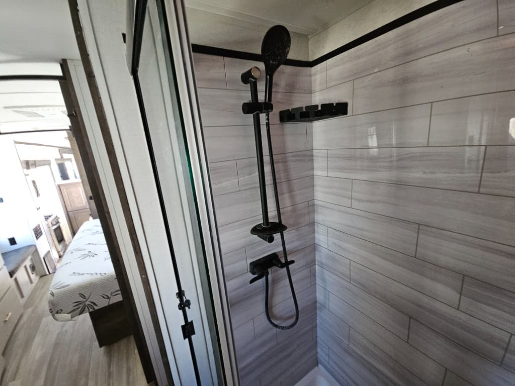 2022 Alliance RV 2022 Alliance RV Paradigm - thumbnail 53