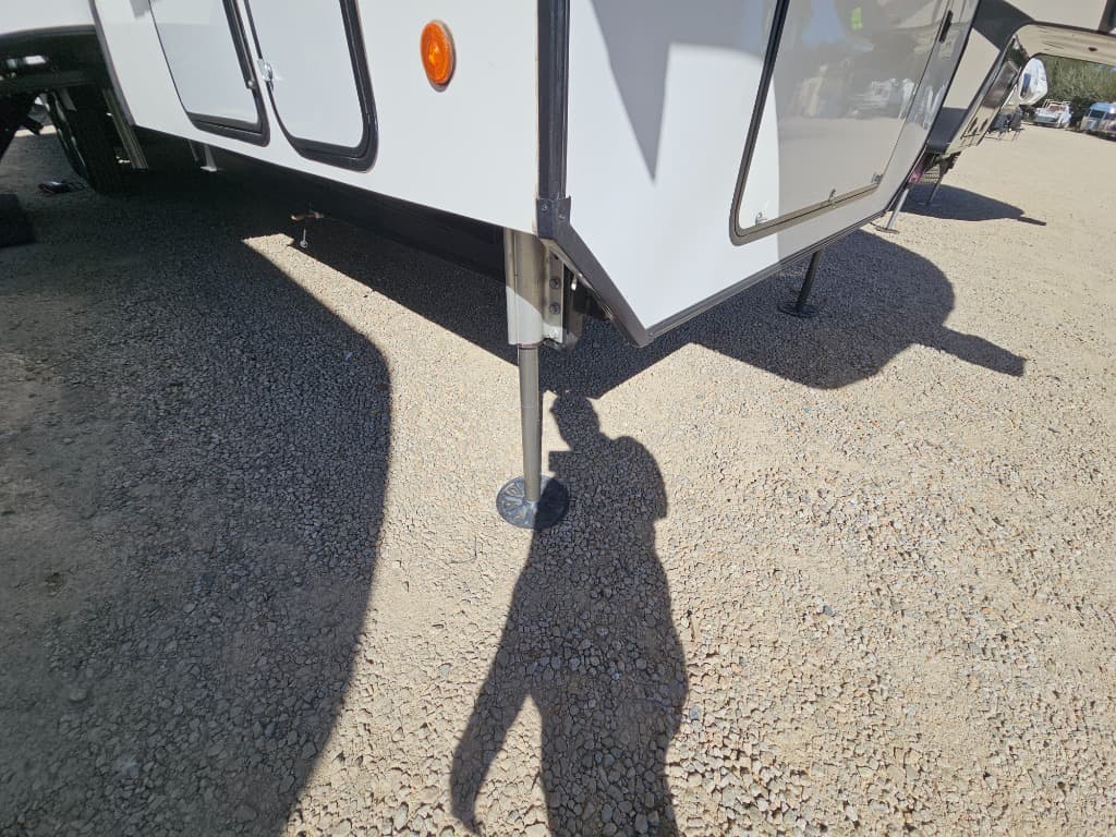 2022 Alliance RV 2022 Alliance RV Paradigm - thumbnail 57