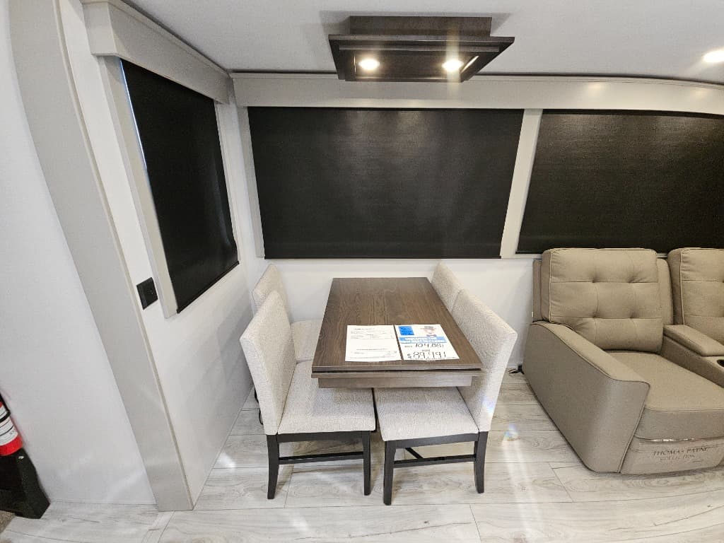 2025 Keystone RV 2025 Keystone RV Montana High Country - thumbnail 10