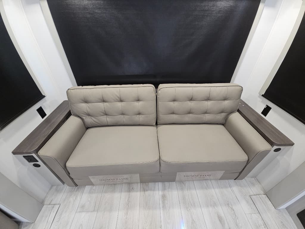 2025 Keystone RV 2025 Keystone RV Montana High Country - thumbnail 15