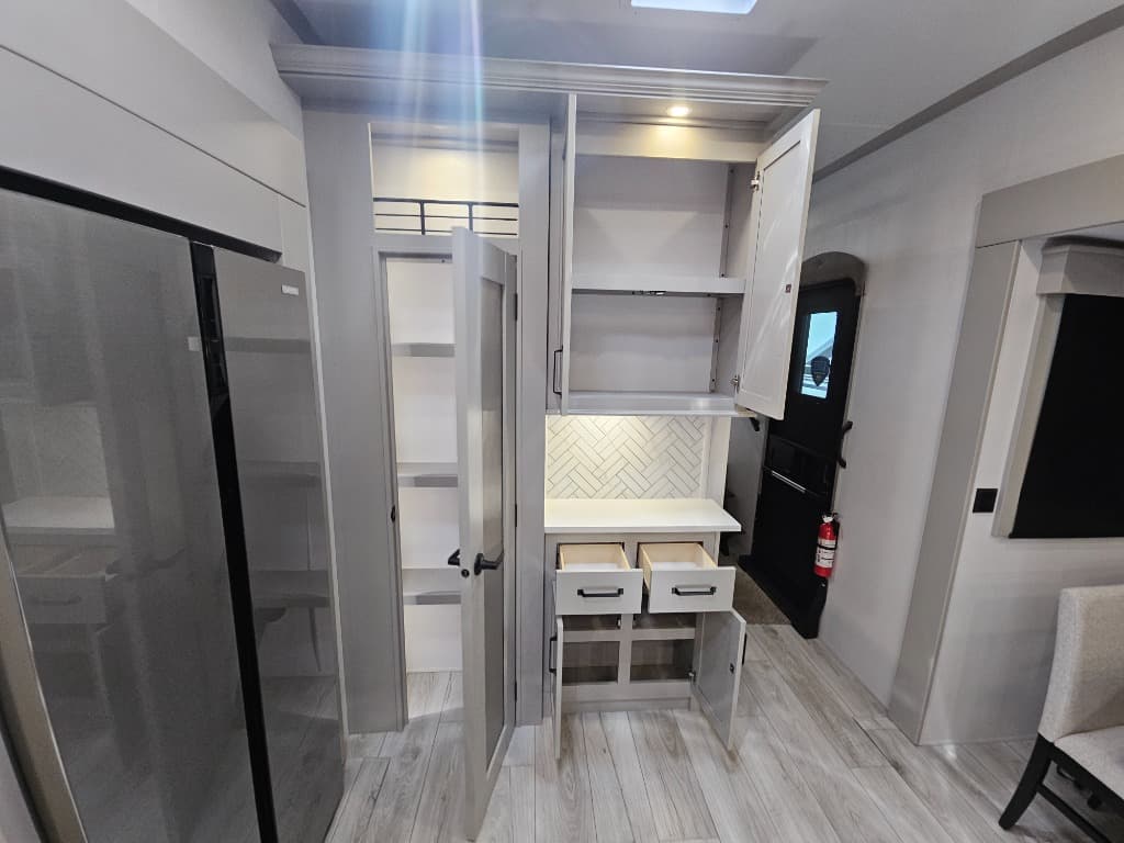 2025 Keystone RV 2025 Keystone RV Montana High Country - thumbnail 29