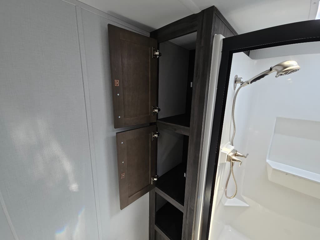 2025 Keystone RV 2025 Keystone RV Montana High Country - thumbnail 35