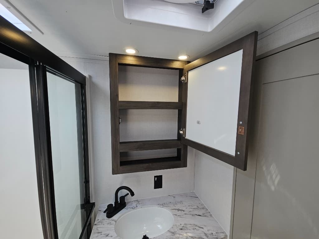 2025 Keystone RV 2025 Keystone RV Montana High Country - thumbnail 37