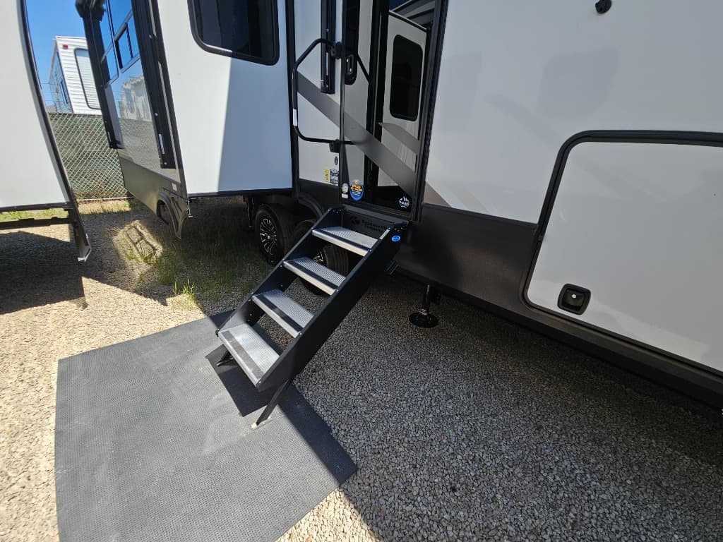 2025 Keystone RV 2025 Keystone RV Montana High Country - thumbnail 54