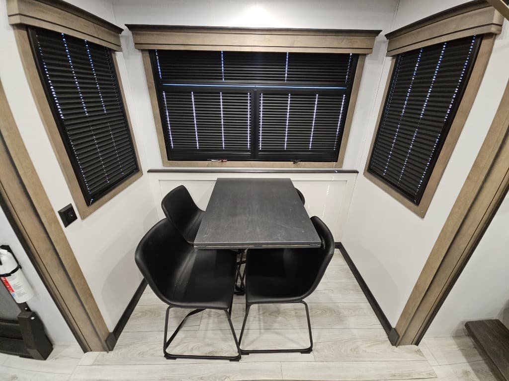 2026 Keystone RV 2026 Keystone RV Montana - thumbnail 9