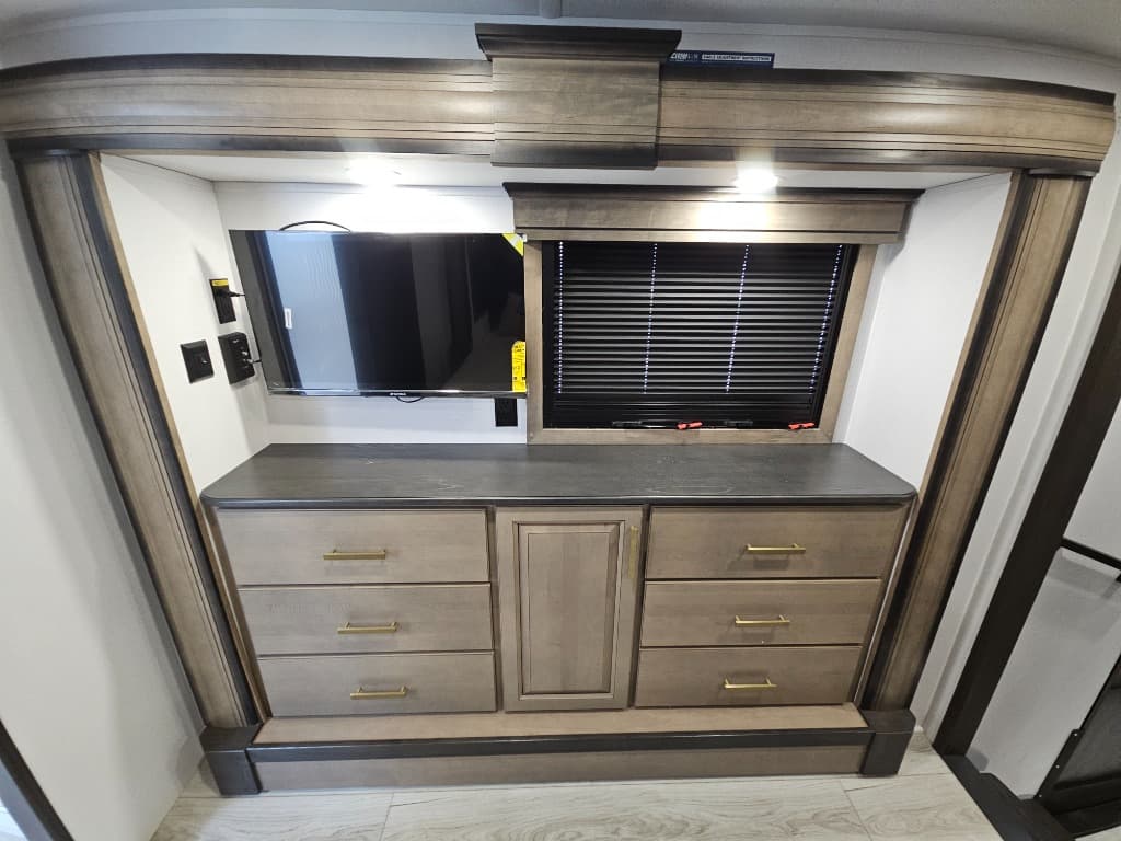 2026 Keystone RV 2026 Keystone RV Montana - thumbnail 42