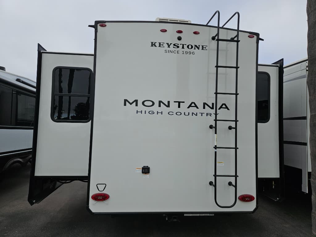 2026 Keystone RV 2026 Keystone RV Montana High Country - thumbnail 4