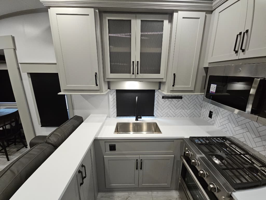 2026 Keystone RV 2026 Keystone RV Montana High Country - thumbnail 25