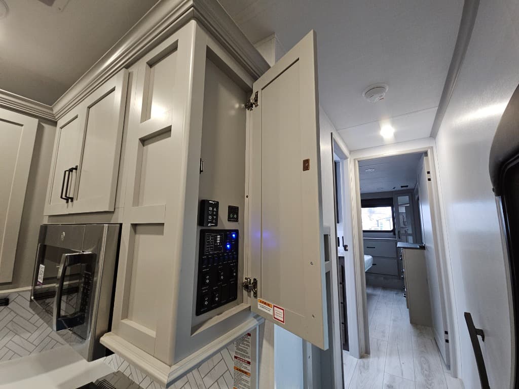 2026 Keystone RV 2026 Keystone RV Montana High Country - thumbnail 35