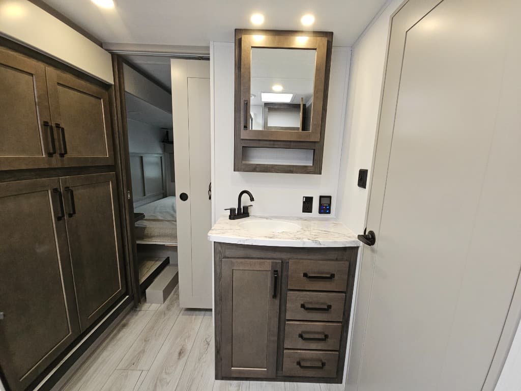 2026 Keystone RV 2026 Keystone RV Montana High Country - thumbnail 42